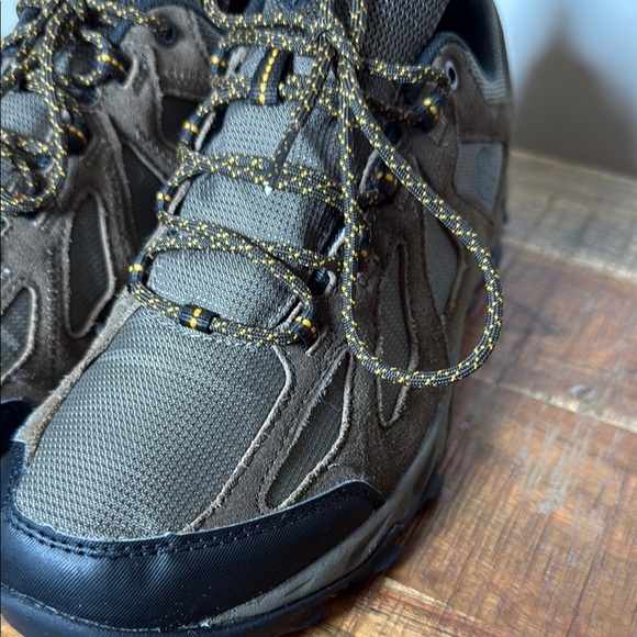 Columbia Brown and Black Hiking Trail Shoes Rugged Design, Men’s 8 - Picture 4 of 9